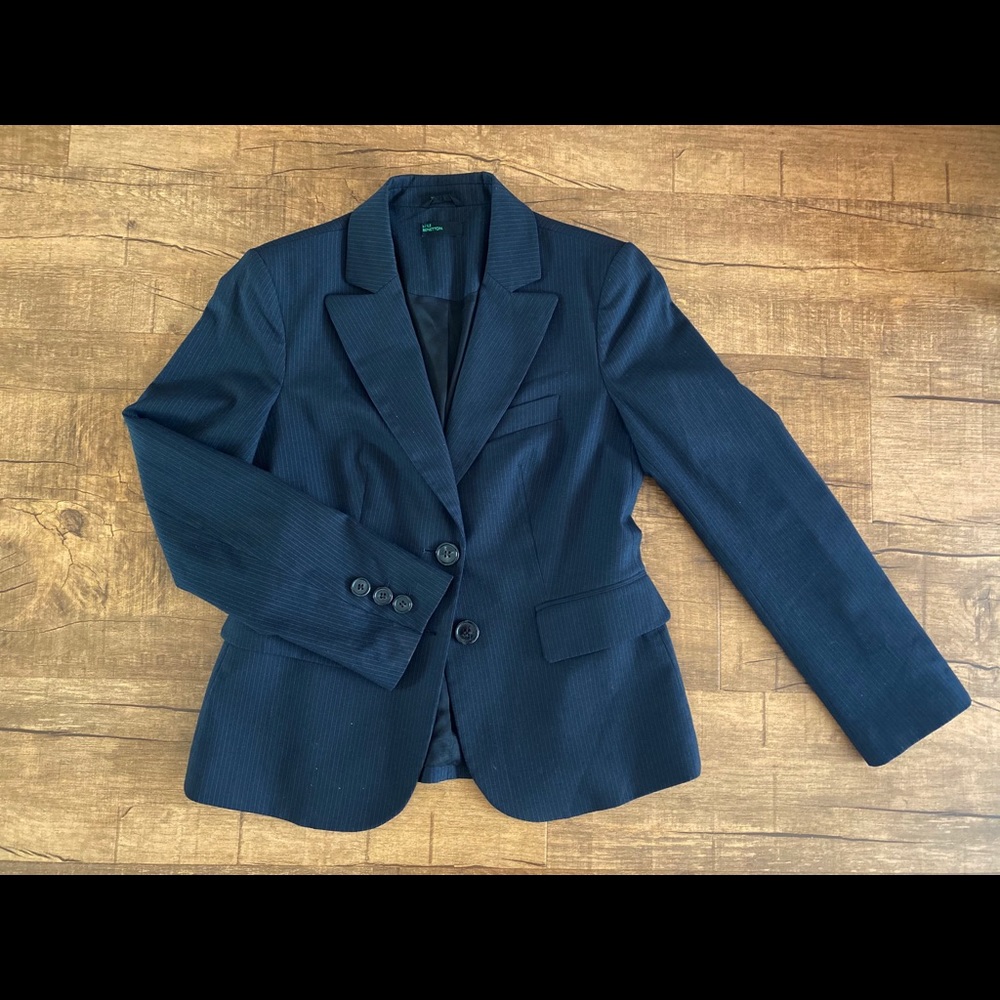 BEAUTIFUL DUAL BLUE/BLACK TONE BLAZER! BENETTON